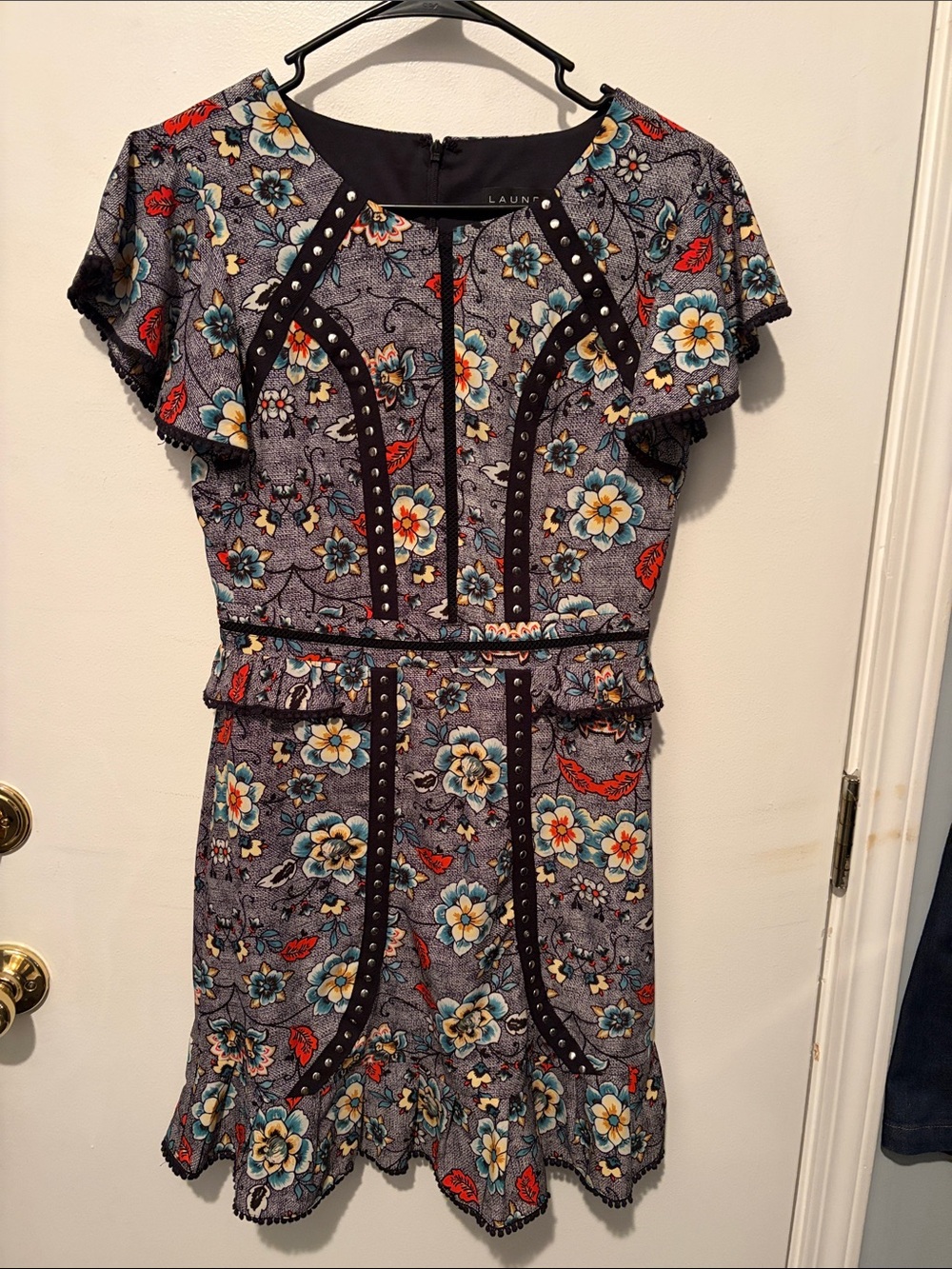 NWT Laundry by Shelli Segal Studded Floral Print Flutter Sleeve Mini Dress